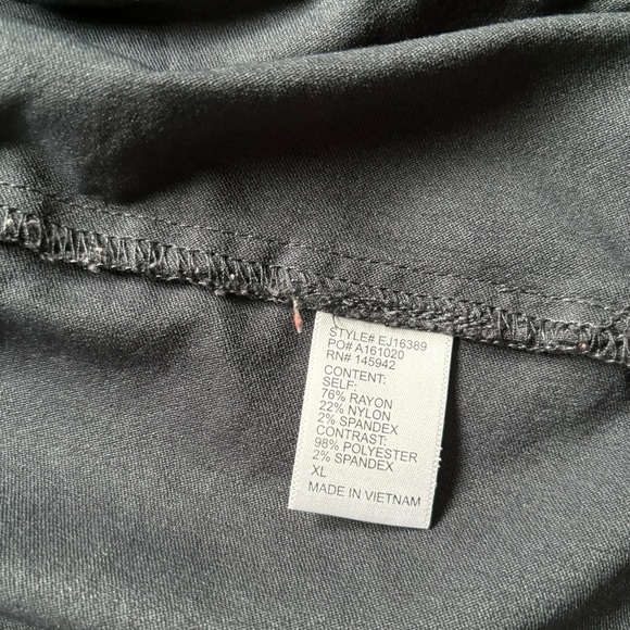 Women’s Cargo Jacket with Hood - Picture 15 of 15